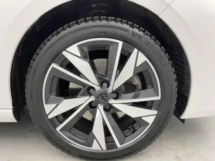 Photo 37 Peugeot 308  SW PureTech 130ch S&S BVM6