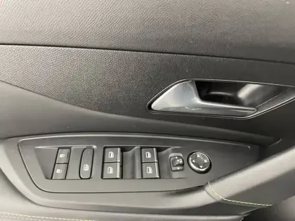 Photo 30 Peugeot 308  PHEV 225 e-EAT8