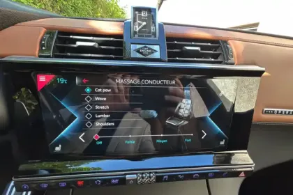 Photo 23 DS DS 7 DS7 Crossback Hybride E-Tense 225 EAT8