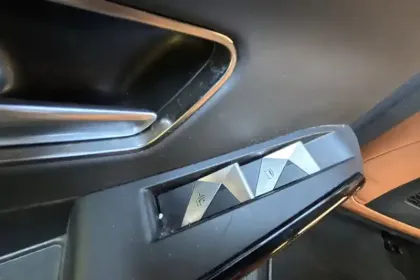 Photo 24 DS DS 7 DS7 Crossback Hybride E-Tense 225 EAT8