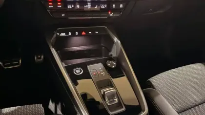 Photo 5 Audi A3  Berline 35 TFSI Mild Hybrid 150 S tronic 7