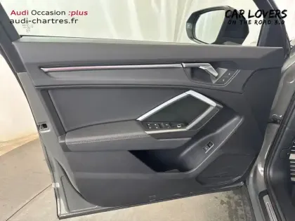 Photo 16 Audi Q3  35 TDI 150 ch S tronic 7