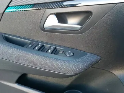 Photo 19 Peugeot 208  PureTech 75 S&S BVM5