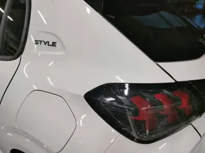 Photo 56 Peugeot 208  PureTech 75 S&S BVM5