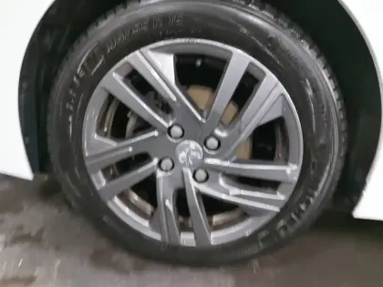 Photo 32 Peugeot 208 Gén. II Ph1 NG Style 5