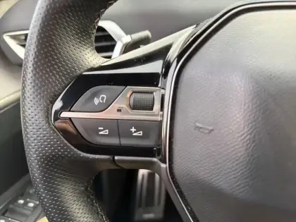 Photo 19 Peugeot 3008  Hybrid 225 e-EAT8