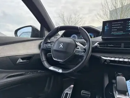 Photo 8 Peugeot 3008  Hybrid 225 e-EAT8