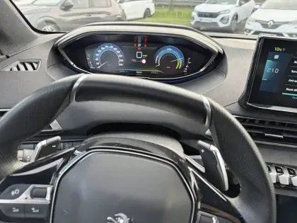 Photo 9 Peugeot 3008  Hybrid 225 e-EAT8