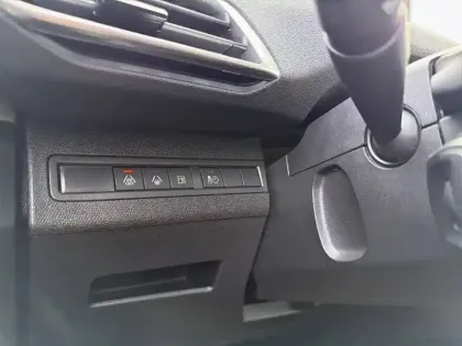 Photo 17 Peugeot 3008  Hybrid 225 e-EAT8