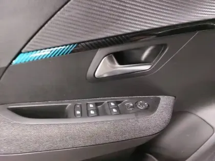 Photo 58 Peugeot 208  PureTech 75 S&S BVM5