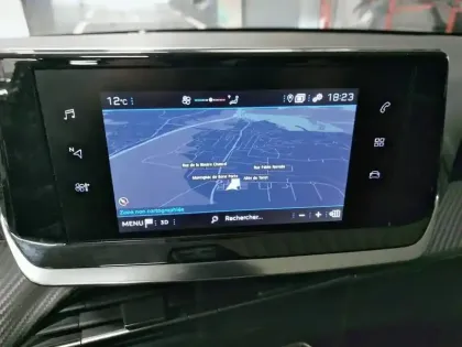 Photo 54 Peugeot 208  PureTech 75 S&S BVM5