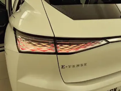 Photo 16 DS DS 4  Hybride E-Tense 225 EAT8