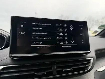 Photo 20 Peugeot 5008  BlueHDi 130ch S&S EAT8