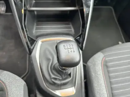 Photo 19 Peugeot 208  BlueHDi 100 S&S BVM6