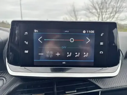 Photo 10 Peugeot 208  BlueHDi 100 S&S BVM6