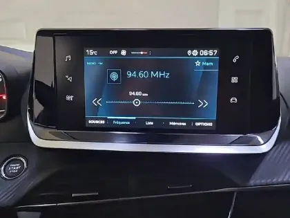 Photo 40 Peugeot 208  BlueHDi 100 S&S BVM6