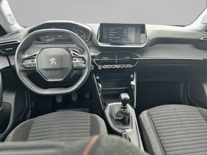Photo 27 Peugeot 2008  BlueHDi 110 S&S BVM6