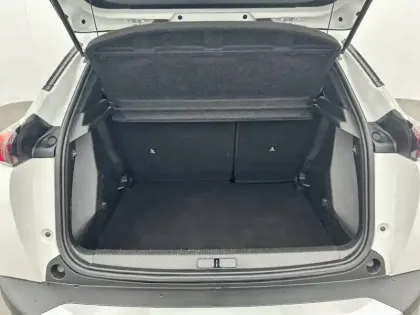 Photo 25 Peugeot 2008  BlueHDi 110 S&S BVM6