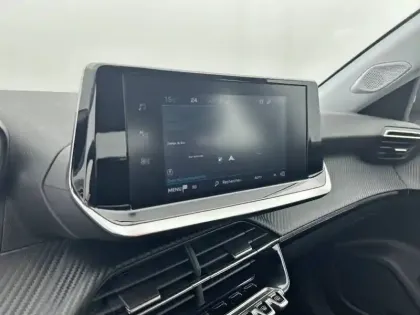 Photo 40 Peugeot 2008  BlueHDi 110 S&S BVM6