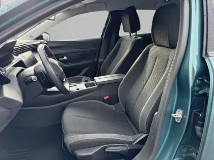 Photo 10 Peugeot 308  SW BlueHDi 130ch S&S EAT8