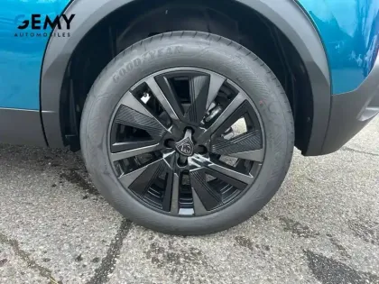 Photo 46 Peugeot 2008  Hybrid 145 e-DCS6