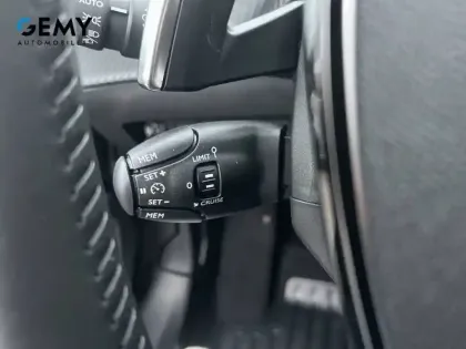 Photo 48 Peugeot 2008  Hybrid 145 e-DCS6