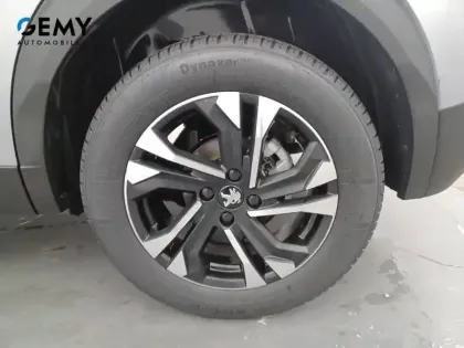 Photo 10 Peugeot 2008  PureTech 130 S&S EAT8