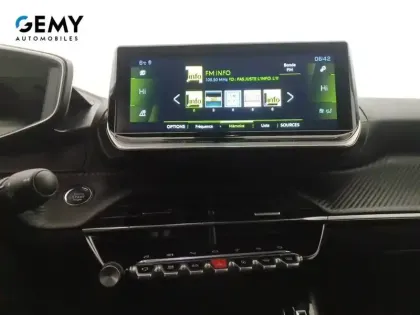 Photo 13 Peugeot 2008  PureTech 130 S&S EAT8