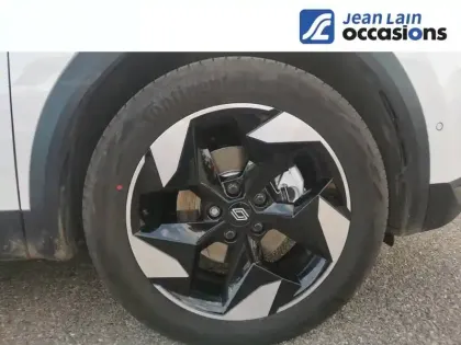 Photo 8 Renault Captur  E-Tech full hybrid 145 ch