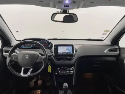 Photo 29 Peugeot 2008  BlueHDi 100ch S&S BVM5