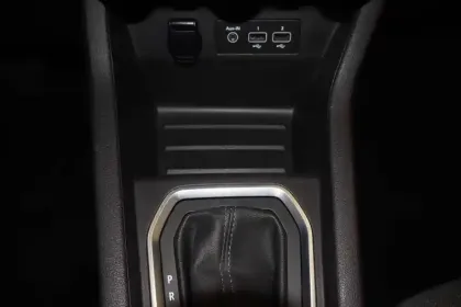 Photo 19 Renault Clio  E-Tech 140