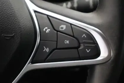 Photo 27 Renault Clio  E-Tech 140