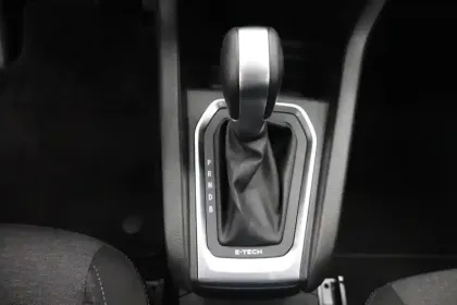 Photo 29 Renault Clio  E-Tech 140