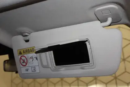 Photo 34 Renault Clio  E-Tech 140