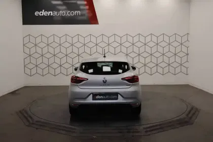 Photo 6 Renault Clio  E-Tech 140