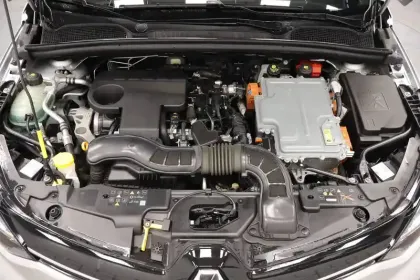 Photo 8 Renault Clio  E-Tech 140