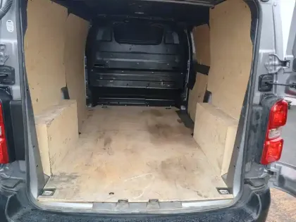 Photo 19 Peugeot Expert  FGN TOLE STANDARD BLUEHDI 145 S&S EAT8