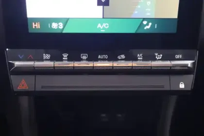 Photo 10 Renault Symbioz  E-Tech full hybrid 145