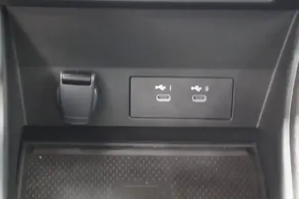 Photo 14 Renault Symbioz  E-Tech full hybrid 145