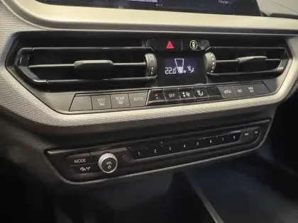 Photo 52 BMW Serie 1 116d 116 ch DKG7