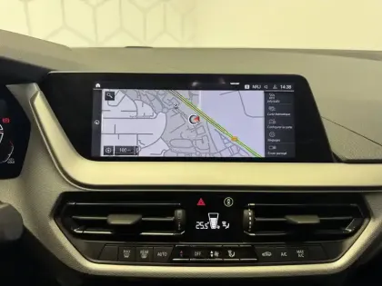 Photo 19 BMW Serie 1 116d 116 ch DKG7