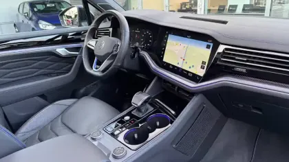 Photo 11 Volkswagen Touareg  3.0 V6 eHybrid 462 ch Tiptronic 8 4Motion