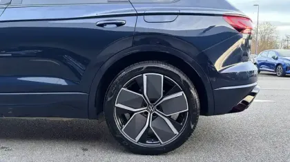 Photo 55 Volkswagen Touareg  3.0 V6 eHybrid 462 ch Tiptronic 8 4Motion