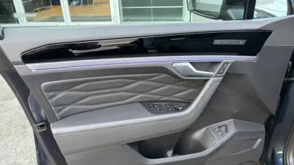 Photo 14 Volkswagen Touareg  3.0 V6 eHybrid 462 ch Tiptronic 8 4Motion