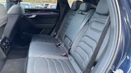 Photo 6 Volkswagen Touareg  3.0 V6 eHybrid 462 ch Tiptronic 8 4Motion