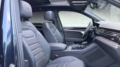 Photo 10 Volkswagen Touareg  3.0 V6 eHybrid 462 ch Tiptronic 8 4Motion