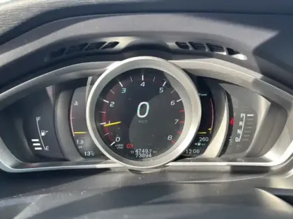 Photo 28 Volvo V40  T2 122 ch Geartronic 6