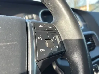 Photo 15 Volvo V40  T2 122 ch Geartronic 6