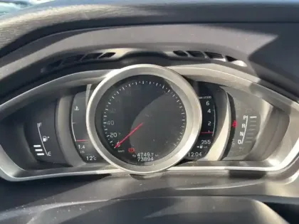 Photo 13 Volvo V40  T2 122 ch Geartronic 6