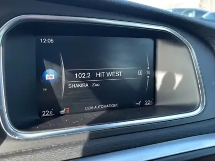 Photo 20 Volvo V40  T2 122 ch Geartronic 6